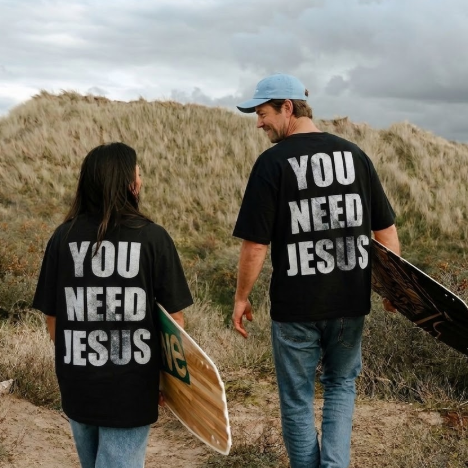 T-shirt I need Jesus - Camiseta Evangélica