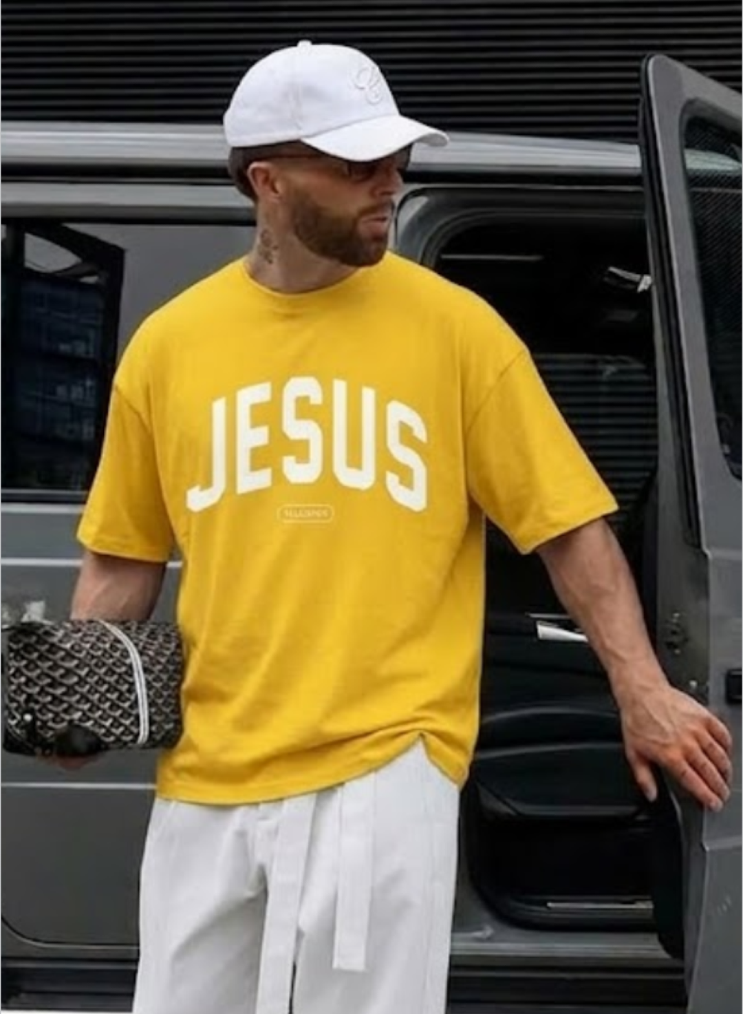 T-shirt Following Jesus